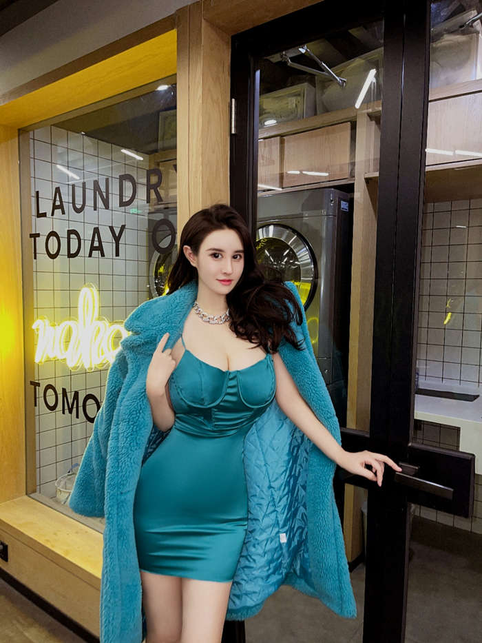 伦敦外围女经纪人