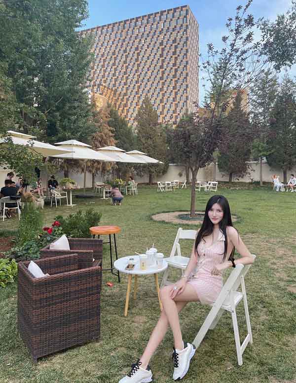 伦敦模特预约伴游