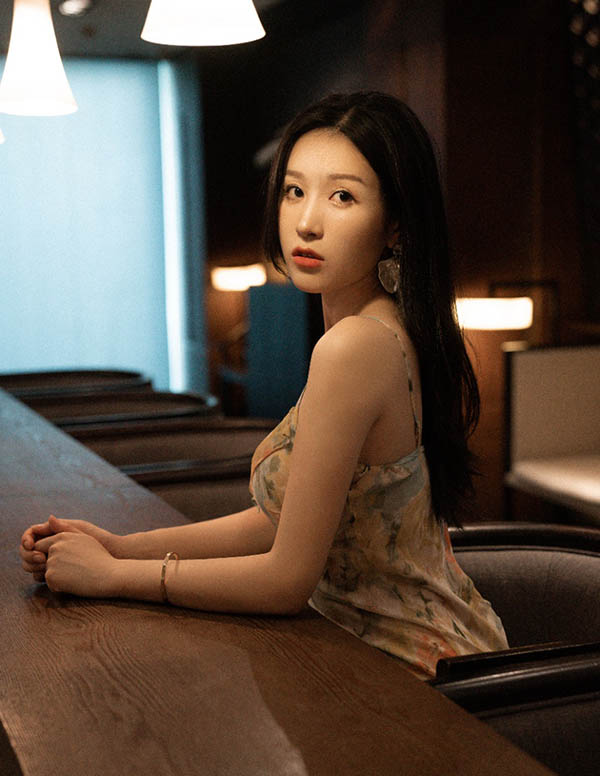 伦敦外围模特联系方式